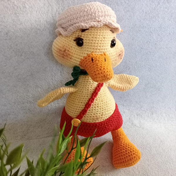 Crochet Cute Duck Toy