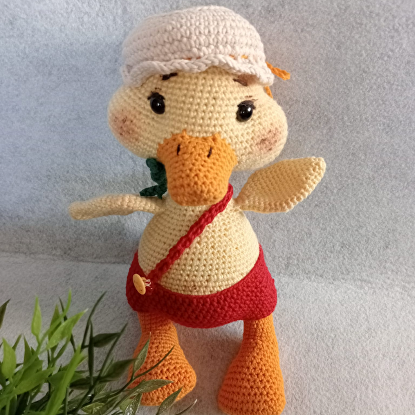 Crochet Cute Duck Toy