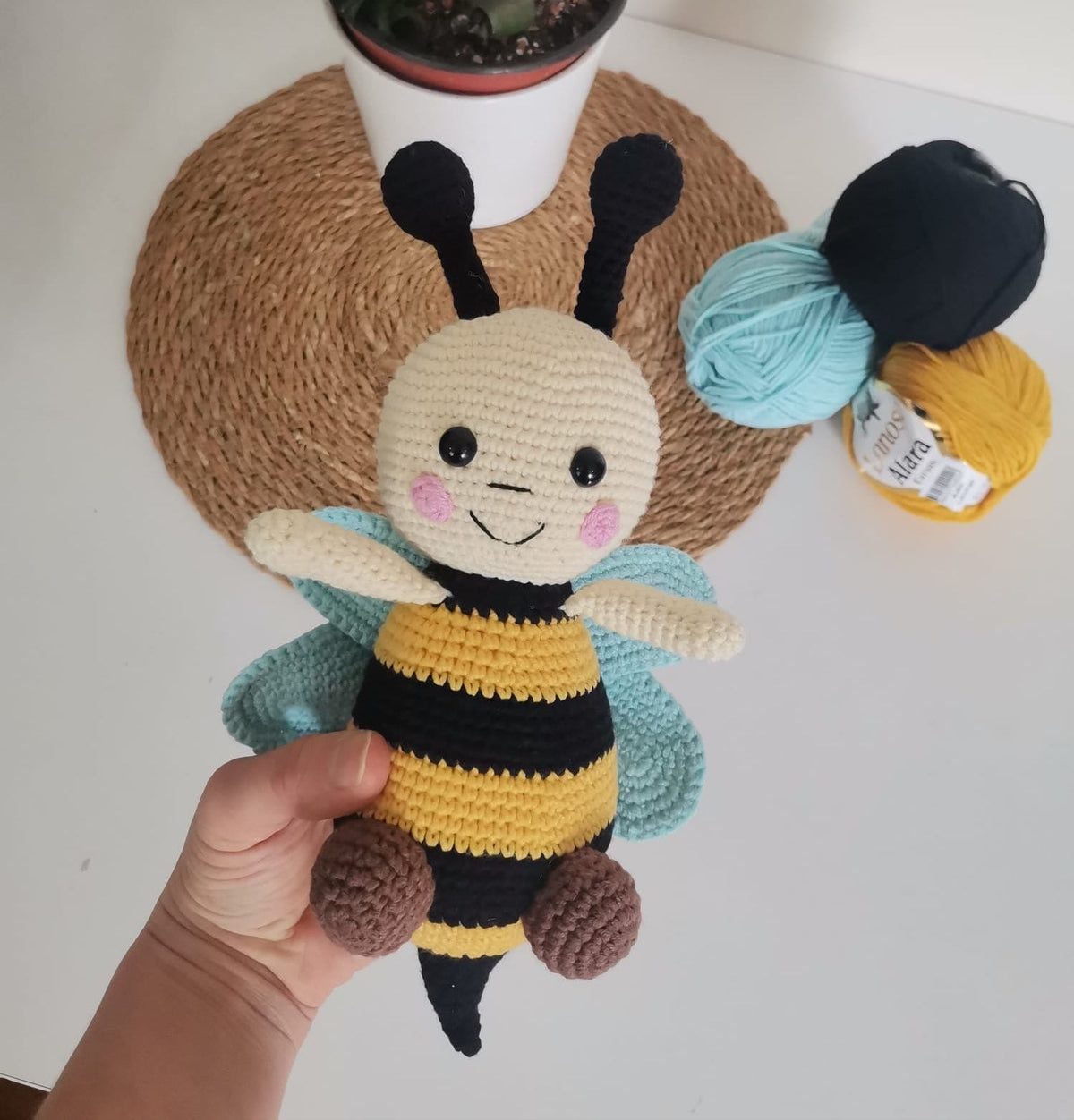 Crochet Cute Bee Toy