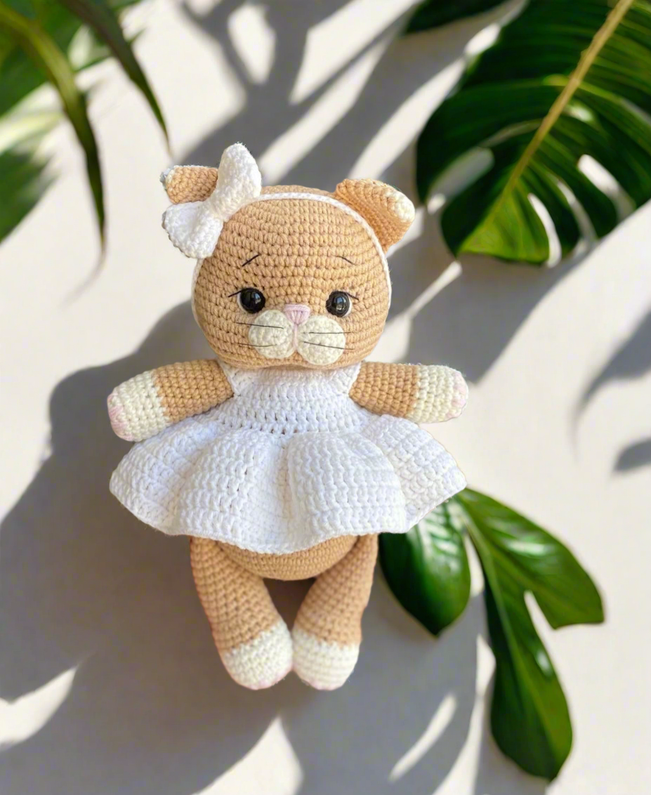 Crochet Cute Kitten Toy with White Fancy Dress