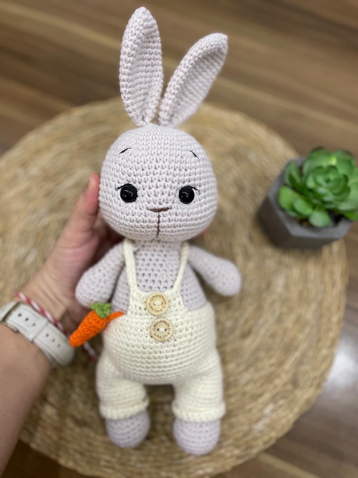 Crochet Cute White Bunny with carrot