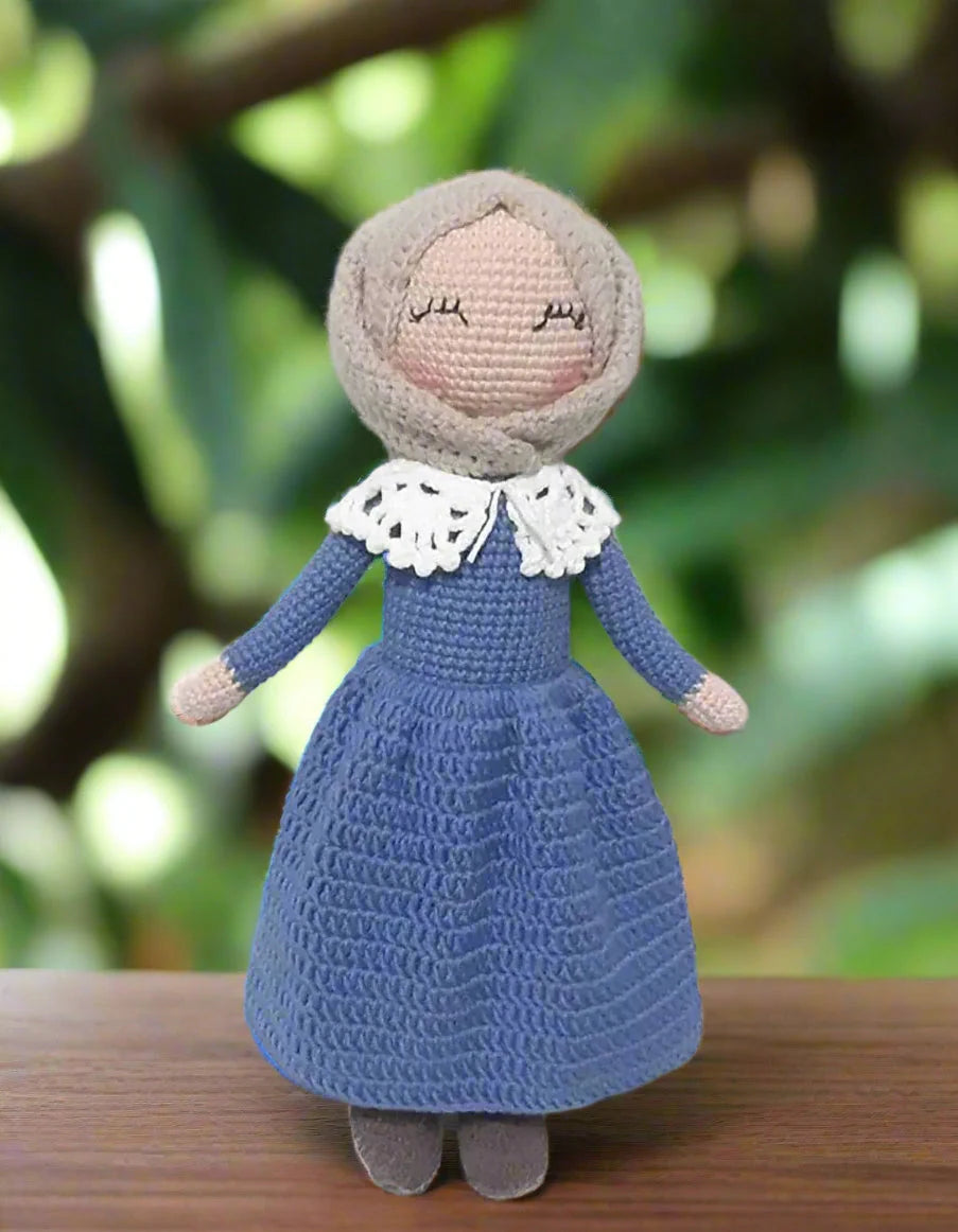 Hijab Doll – Handcrafted Crochet Toy