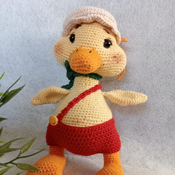 Crochet Cute Duck Toy